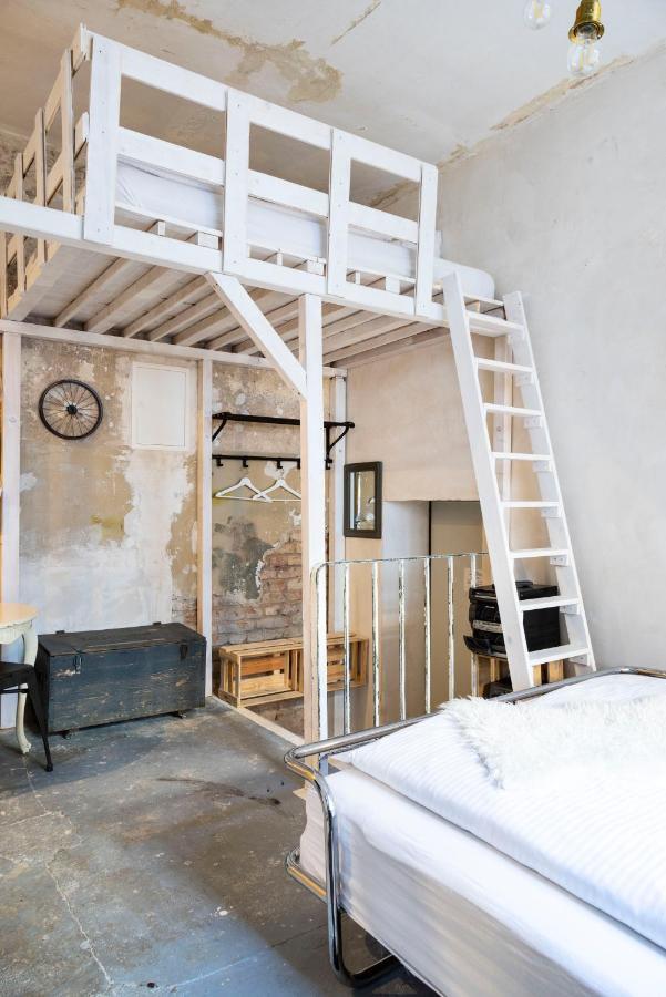Appartement Avoid The Crowd - Industrial Studio Berlijn
